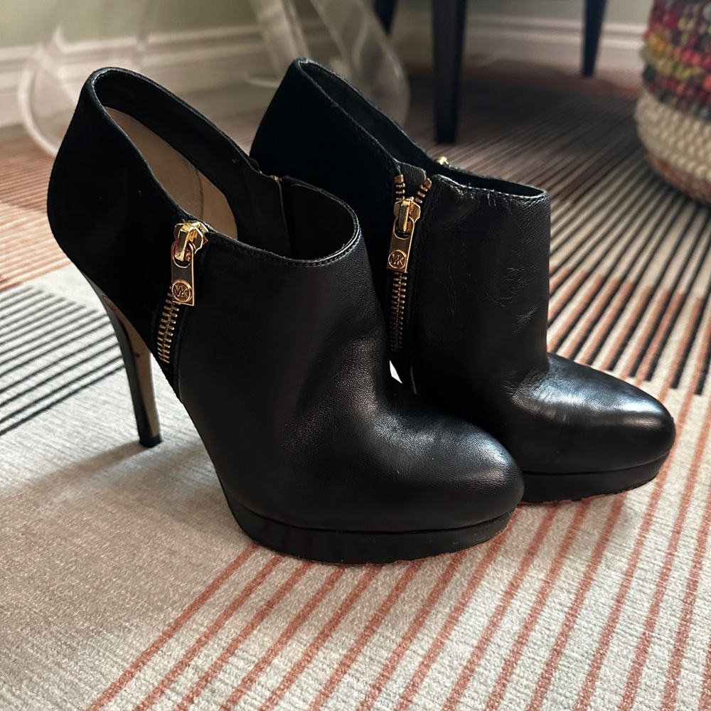 Micheal Kors Bootie